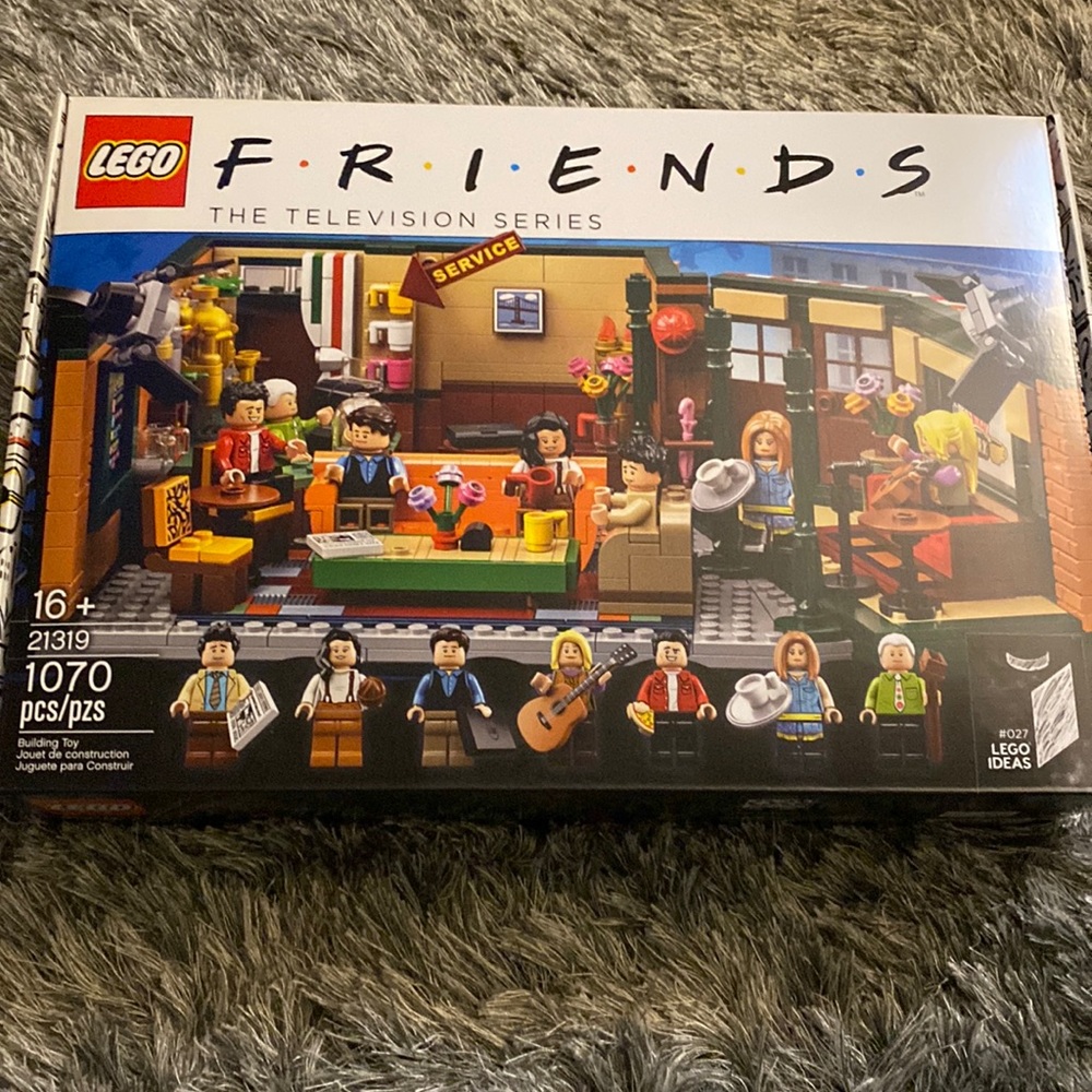Friends Lego set, central perk coffee shop!!!